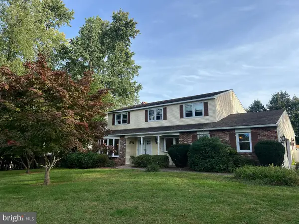 51 Temple Dr, RICHBORO, PA 18954
