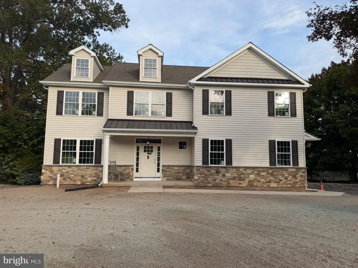 90 Linden Ave, Newtown, PA 18940 - #1