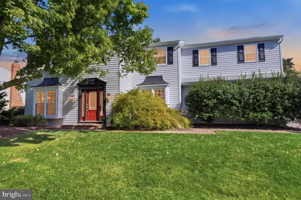 121 Brook Dr, HOLLAND, PA 18966