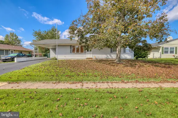 43 Shepherd Ln, LEVITTOWN, PA 19055