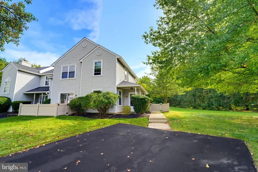 23 Eaton Ct, Newtown, PA 18940 - #2