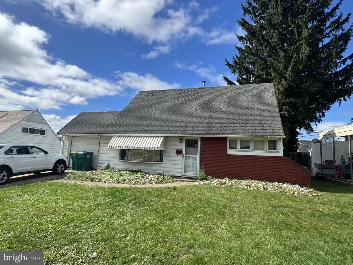 115 Vermont Ln, Levittown, PA 19054 - #1