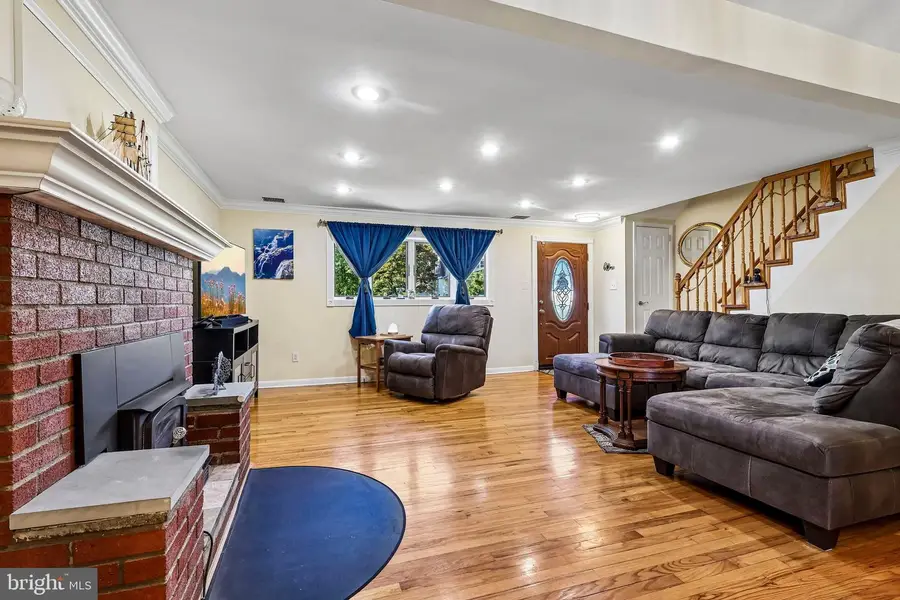 757 Hulmeville Rd, Langhorne, PA 19047 - #2