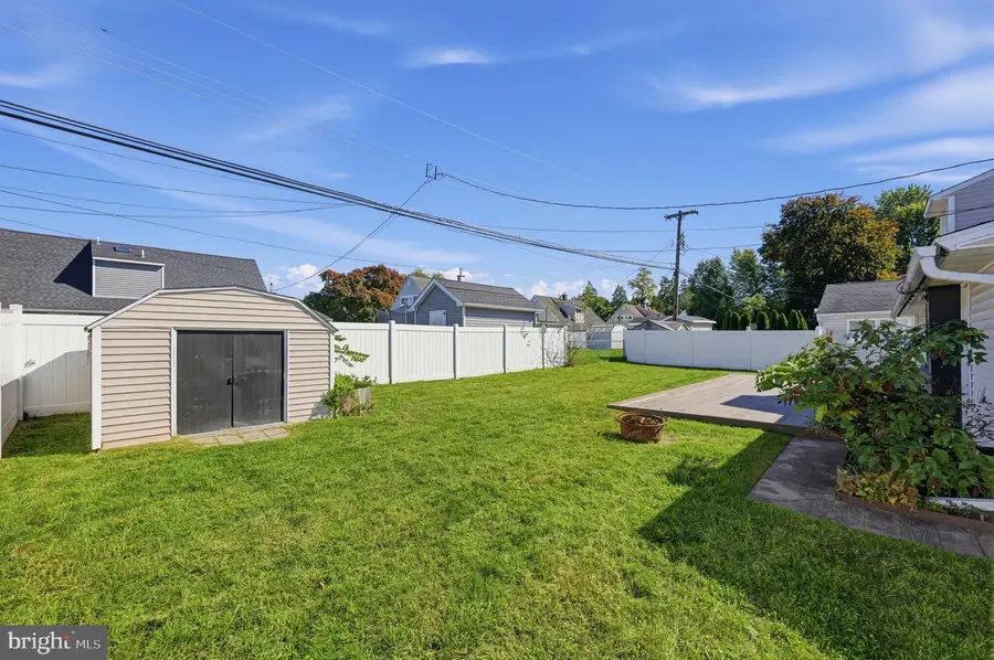 36 Kingwood Ln, Levittown, PA 19055 - #3