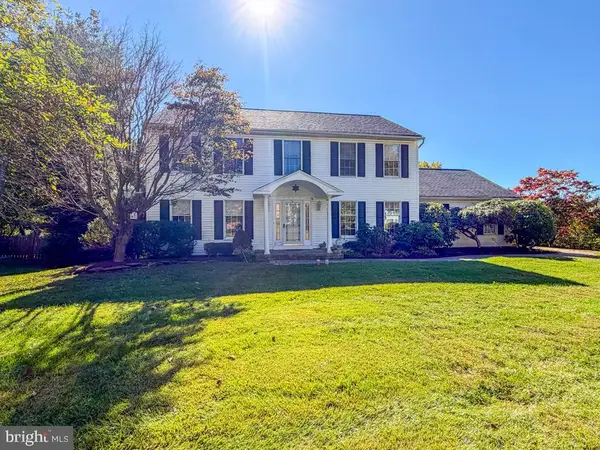 157 Hartford Ln, NEWTOWN, PA 18940
