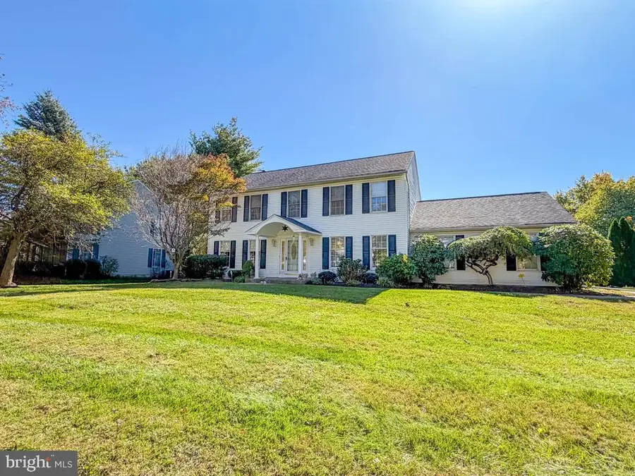 157 Hartford Ln, Newtown, PA 18940 - #3
