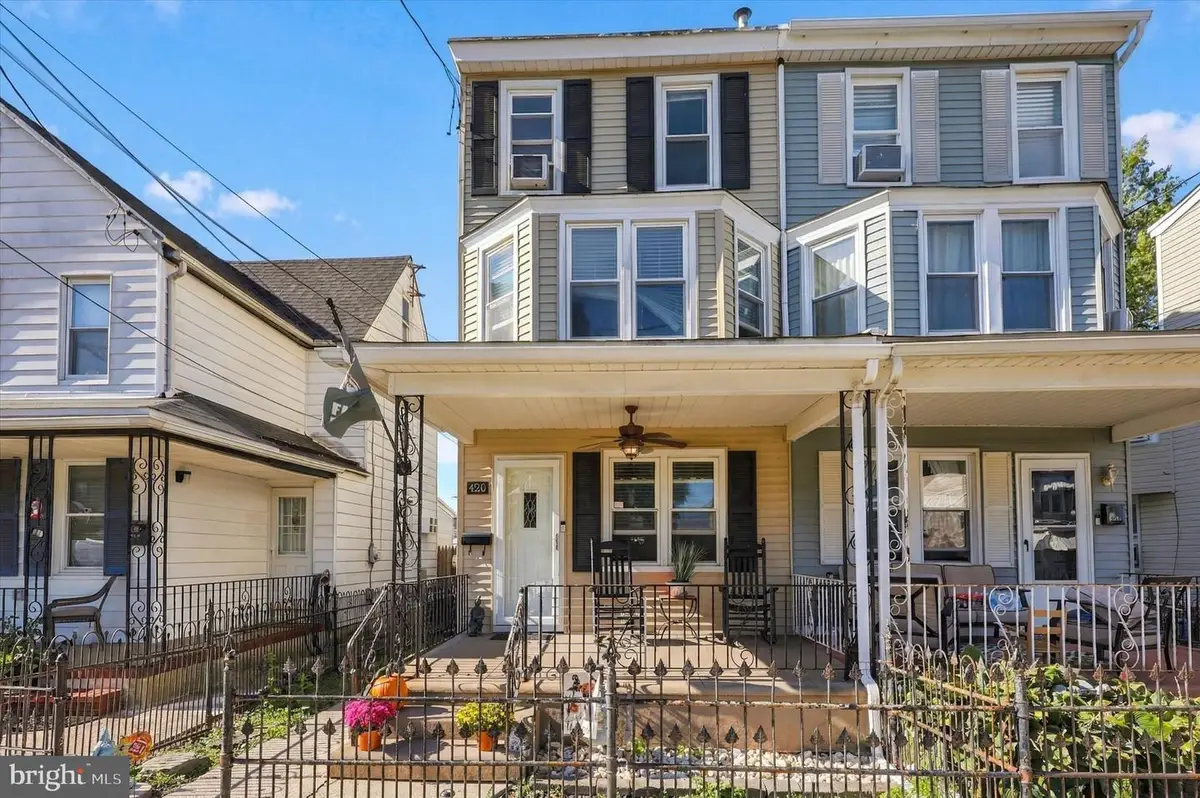 420 Washington St, Bristol, PA 19007 - #1