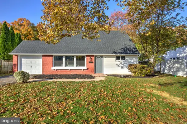 77 Kingwood Ln, LEVITTOWN, PA 19055
