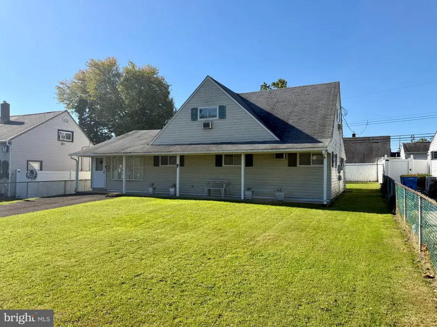 17 Rambler Ln, Levittown, PA 19055 - #3