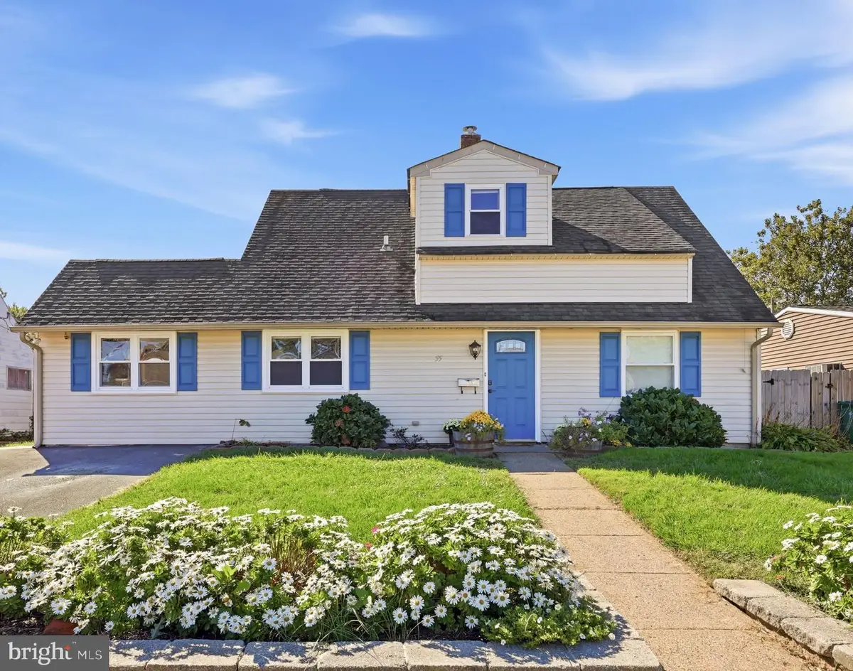 55 Autumn Ln, Levittown, PA 19055 - #1
