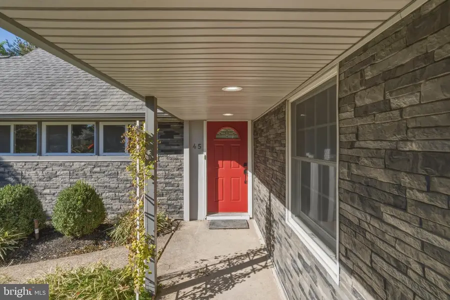 45 Rust Hill Rd, Levittown, PA 19056 - #3