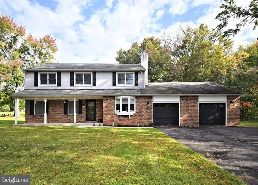 2221 Oakfield Rd, Warrington, PA 18976 - #2