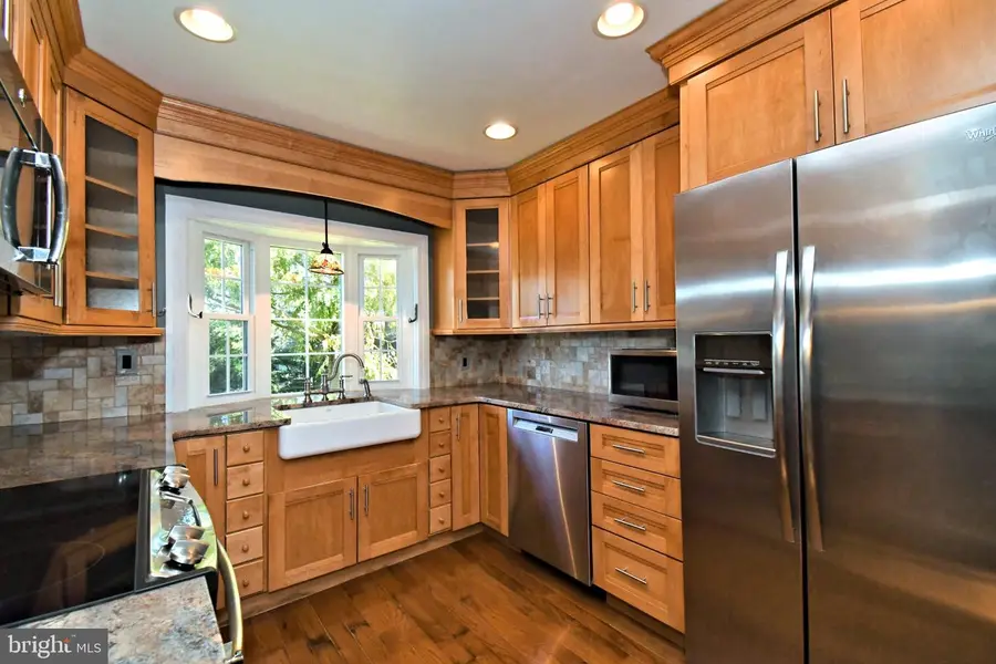 37 N Eastview Ave, Feasterville Trevose, PA 19053 - #2