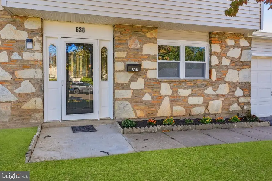 538 Cassingham Rd, Fairless Hills, PA 19030 - #3