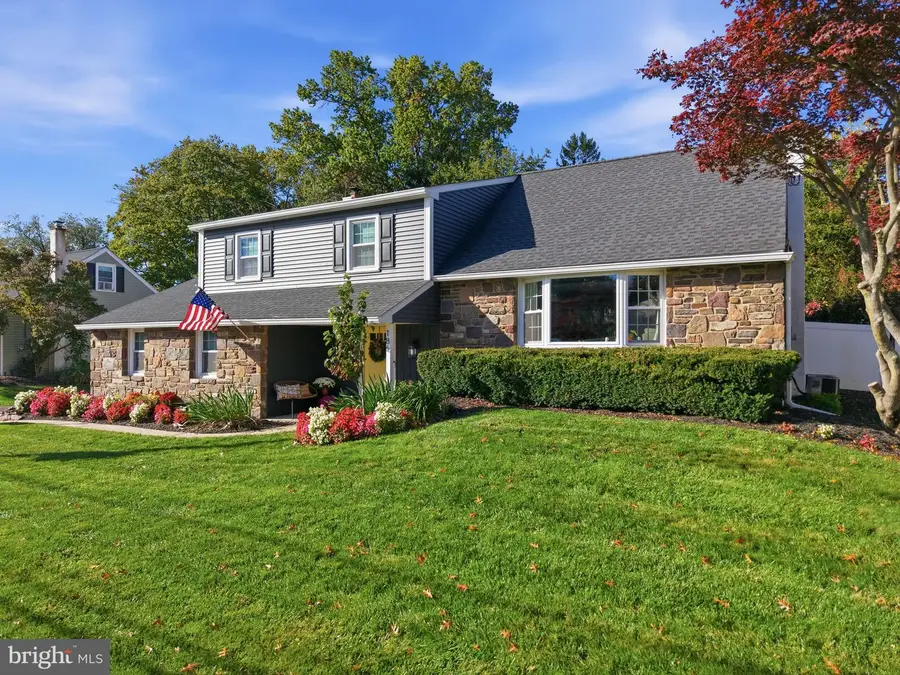 186 Fletcher Dr, Yardley, PA 19067 - #2