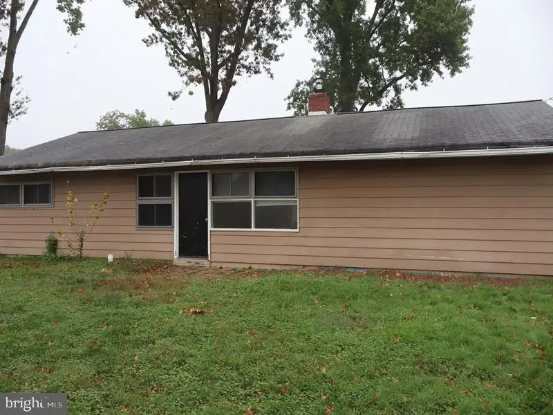 29 Tall Pine Ln, Levittown, PA 19054 - #1