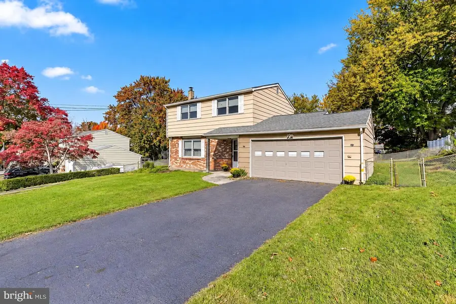 408 Walnut Ave, Feasterville Trevose, PA 19053 - #2