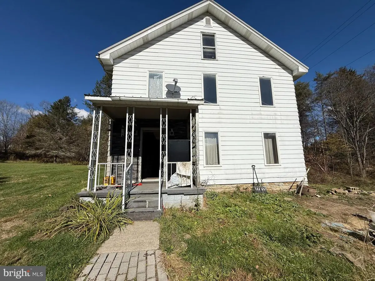 242 Trout Ln, Ebensburg, PA 15931 - Image #1
