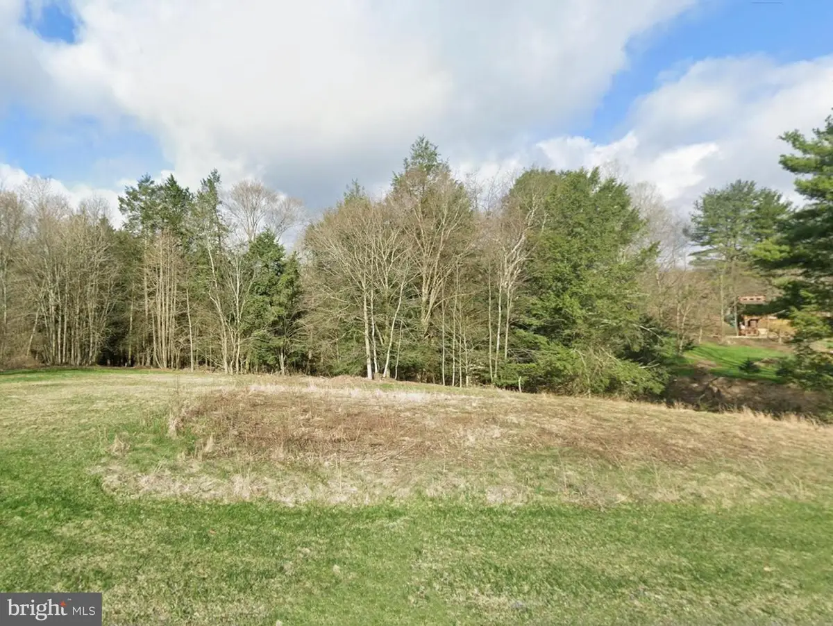Lyle St, Mineral Point, PA 15942 - #1
