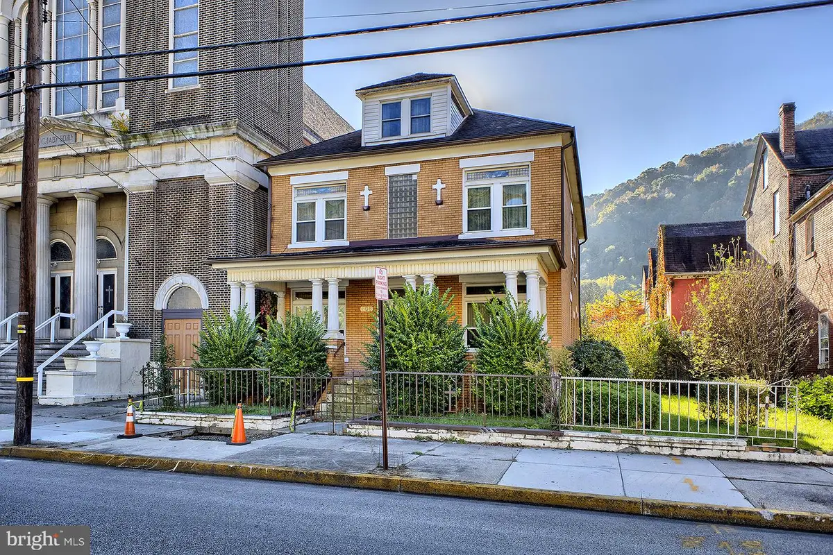 606 Maple Ave, Johnstown, PA 15901 - #1