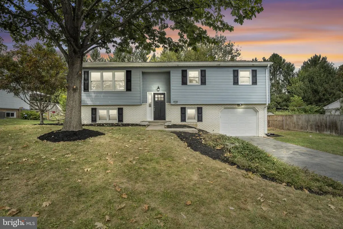 124 Holly Drive, Mechanicsburg, PA 17055 - Image #1