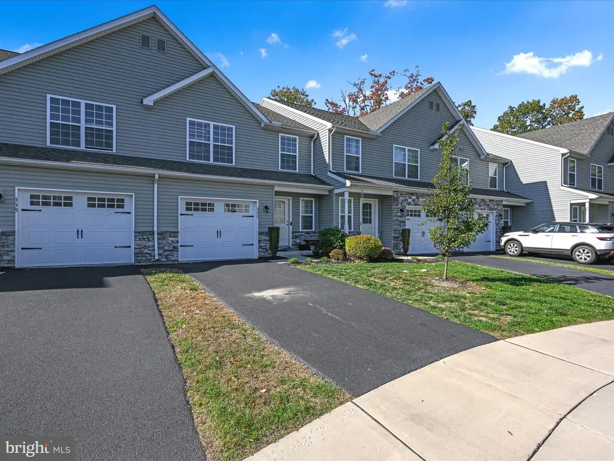 333 Briar Ridge Cir, Enola, PA 17025 - Image #1