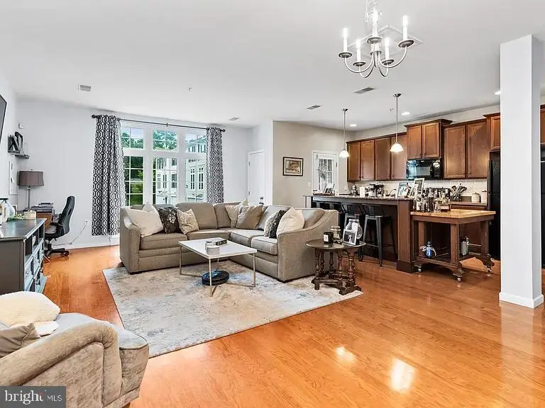 3025 Meridian Commons #b, Mechanicsburg, PA 17055 - Image #2