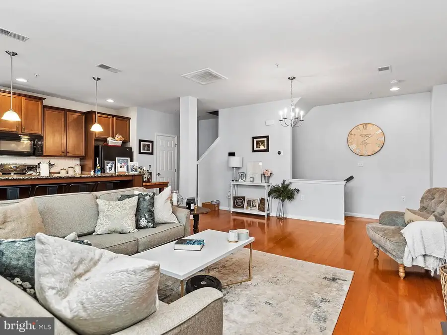 3025 Meridian Commons #b, Mechanicsburg, PA 17055 - Image #3