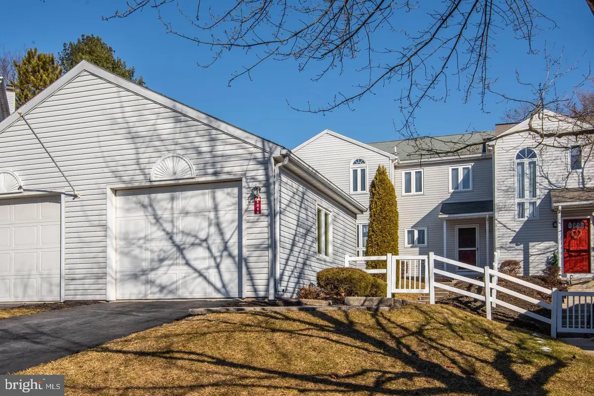 1810 Creek View Dr, New Cumberland, PA 17070 - Image #1