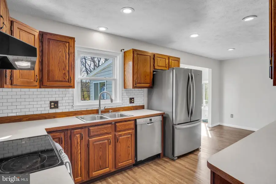 2714 E Rosegarden Blvd, Mechanicsburg, PA 17055 - Image #3