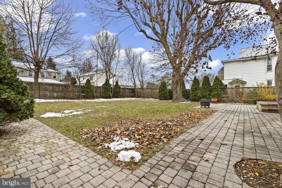 517 W Main St, Mechanicsburg, PA 17055 - Image #2