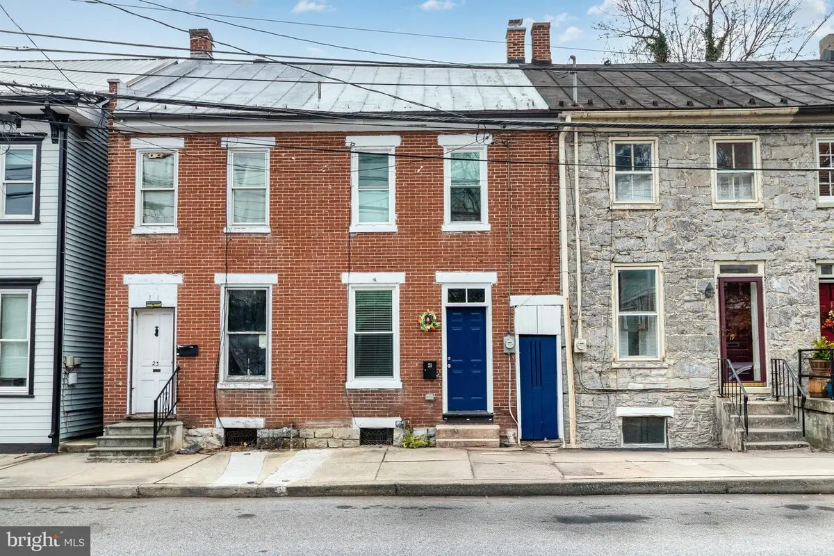 21 N East St, Carlisle, PA 17013 - Image #1