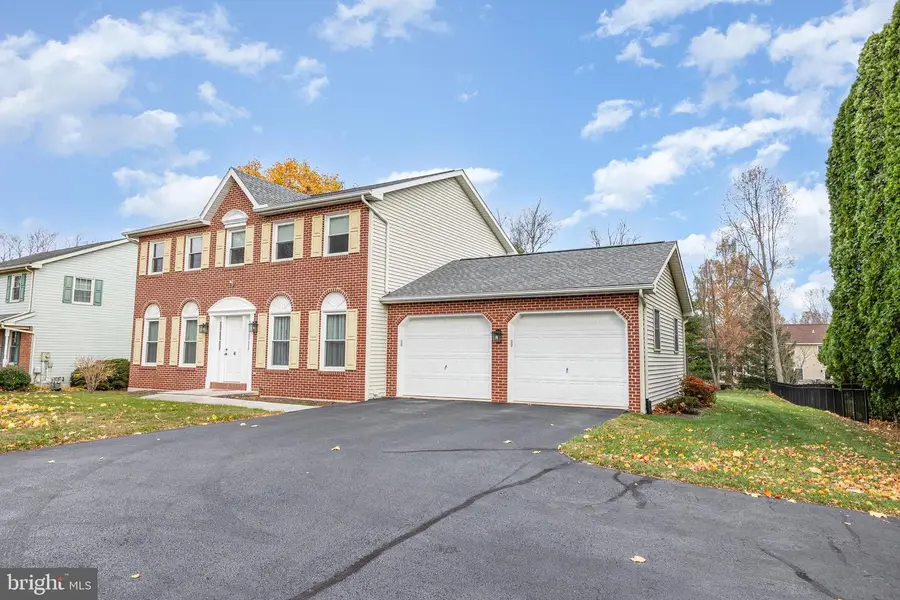 6 Auburn Circle, Boiling Springs, PA 17007 - Image #2