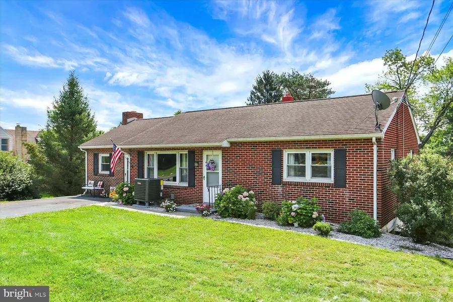 954 Valley Rd, Enola, PA 17025 - Image #3