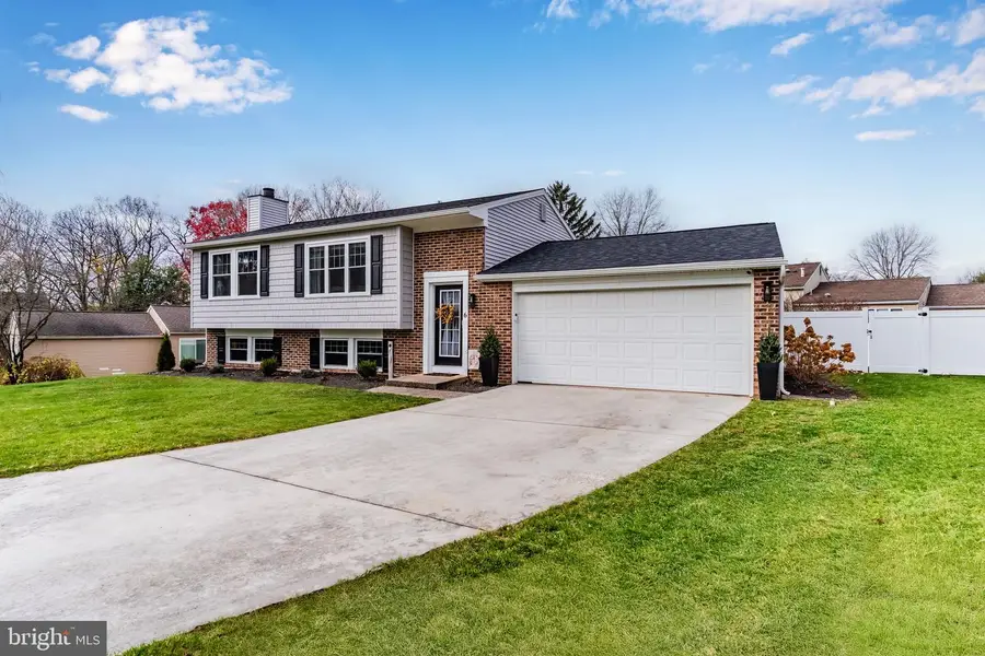 6 Mandy Ct, Camp Hill, PA 17011 - Image #2