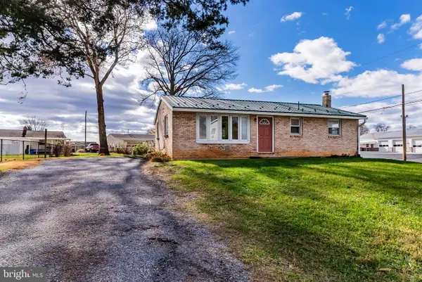 100 B Street, CARLISLE, PA 17015