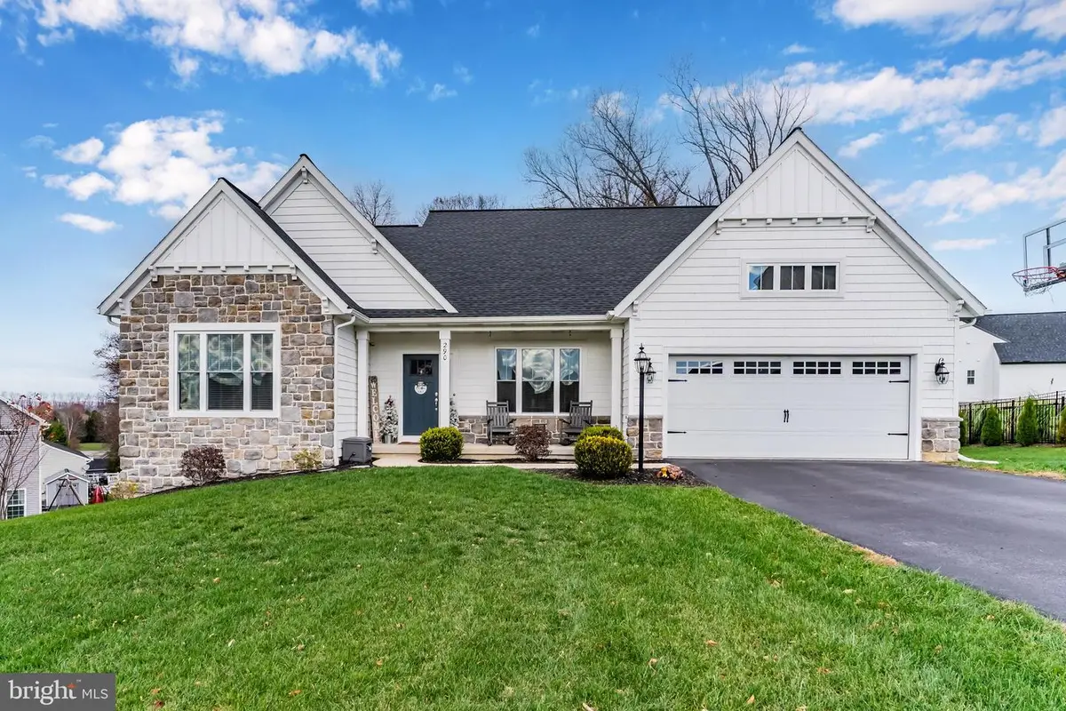 290 Poplar Dr, Boiling Springs, PA 17007 - Image #1