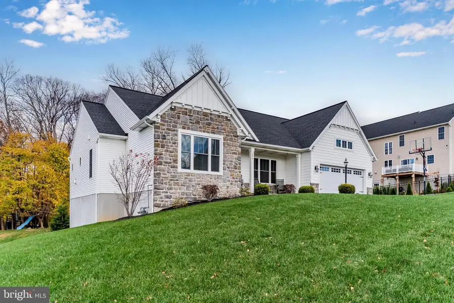 290 Poplar Dr, Boiling Springs, PA 17007 - Image #3