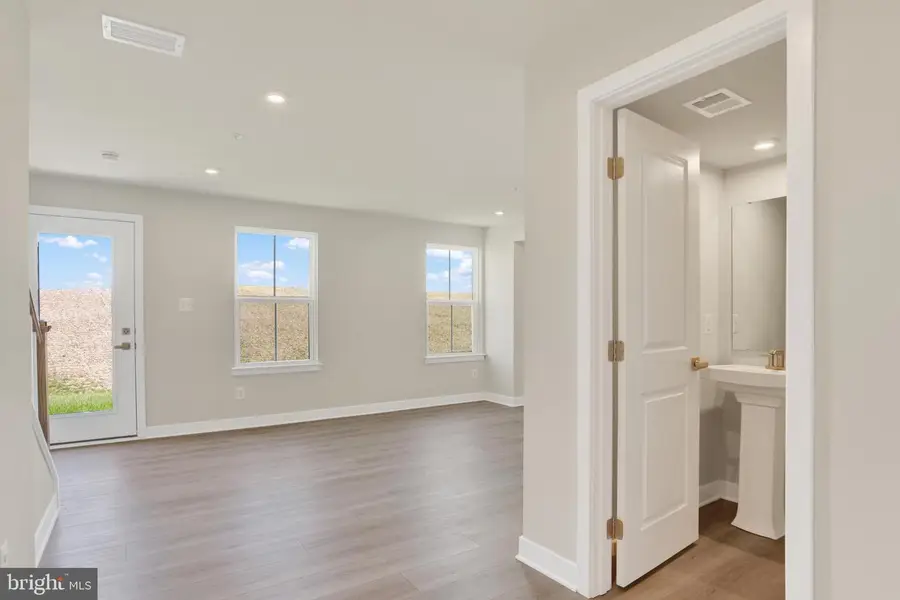 65 Rail Yard Dr, Enola, PA 17025 - Image #3