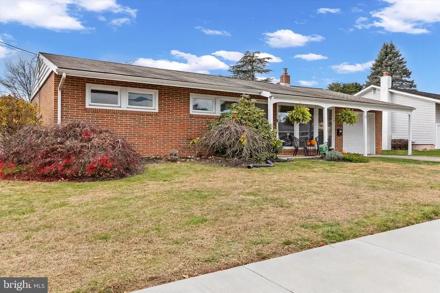 112 Runson Rd, Camp Hill, PA 17011 - Image #2