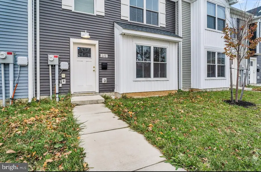 648 N College St, Carlisle, PA 17013 - Image #2