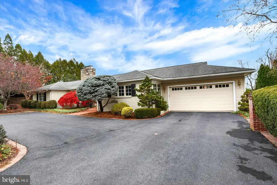 2840 Sunset Dr, Camp Hill, PA 17011 - Image #2