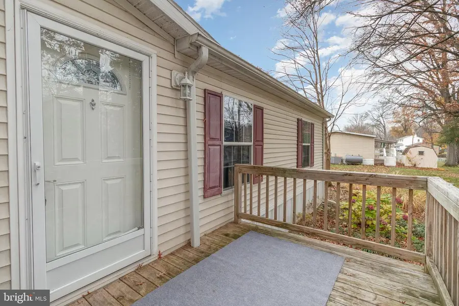 810 Swan Dr, Mechanicsburg, PA 17050 - Image #2