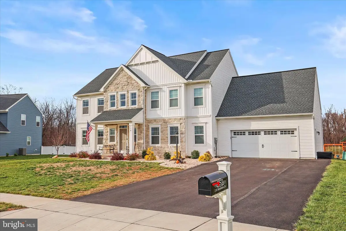 110 Berkshire Dr, Carlisle, PA 17015 - Image #1