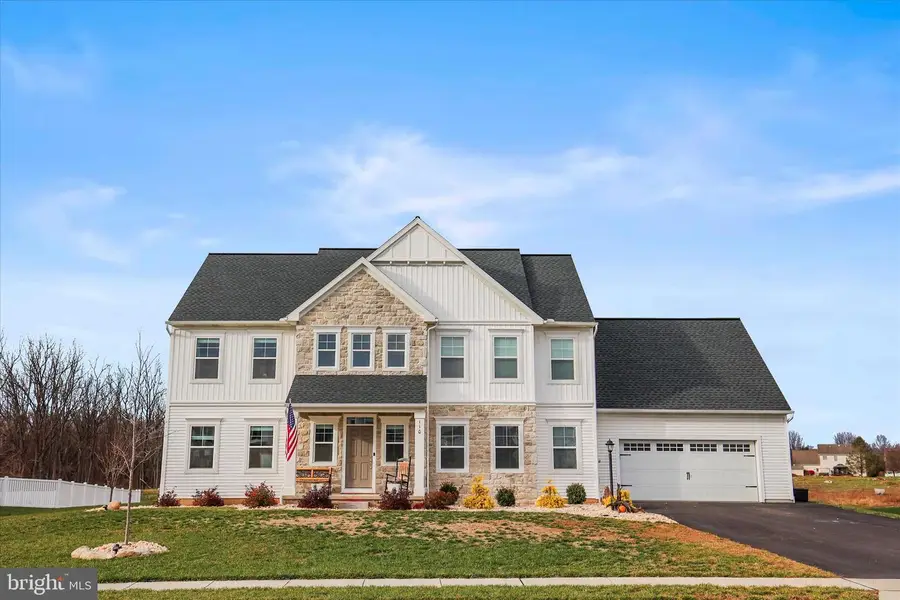 110 Berkshire Dr, Carlisle, PA 17015 - Image #2