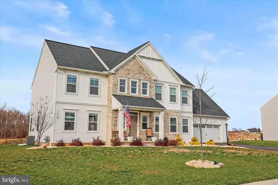 110 Berkshire Dr, Carlisle, PA 17015 - Image #3