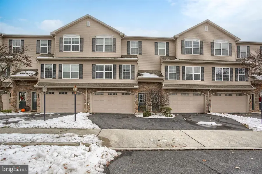 110 Old Schoolhouse Ln, Mechanicsburg, PA 17055 - Image #2