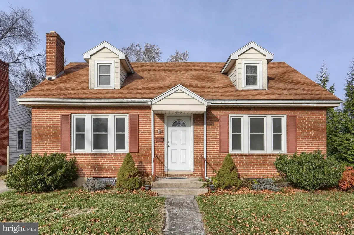 251 E Pomfret St, Carlisle, PA 17013 - Image #1