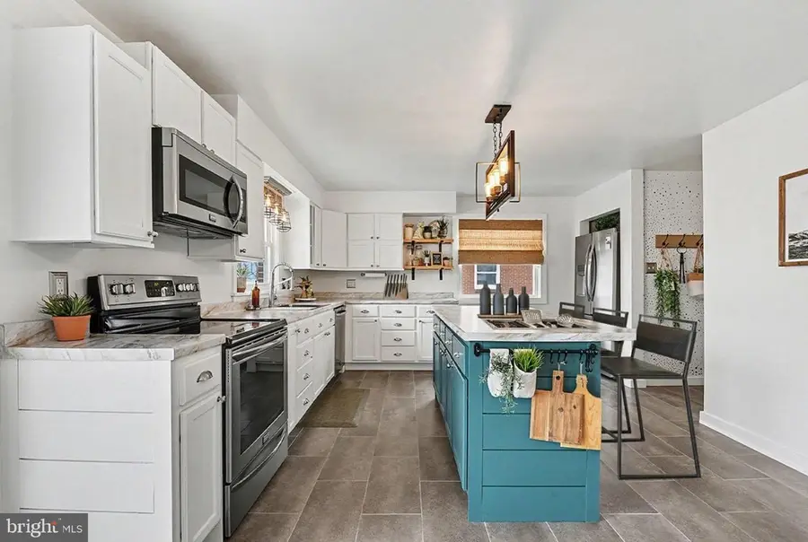 208 Ridge Hill Rd, Mechanicsburg, PA 17050 - #3