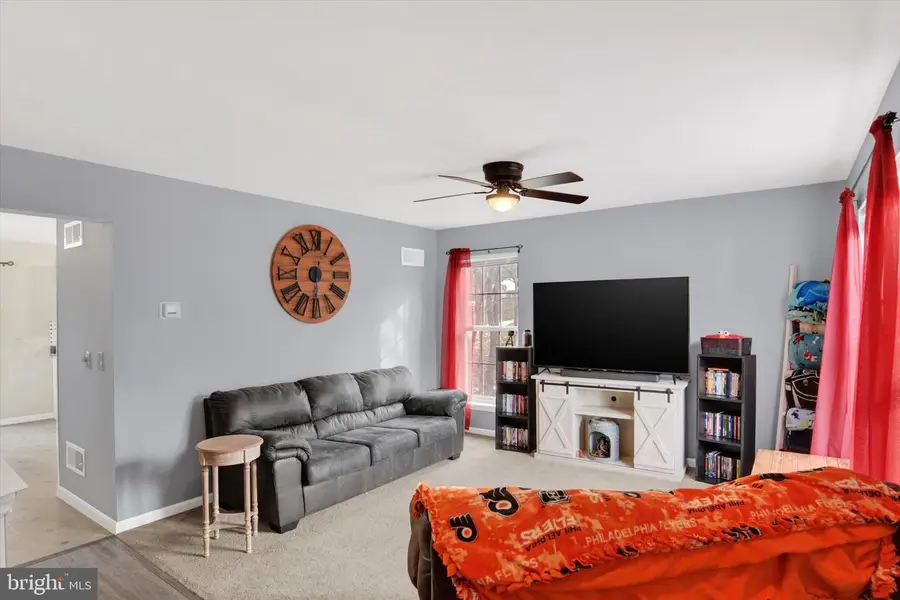 54 Woodmyre Ln, Enola, PA 17025 - Image #3